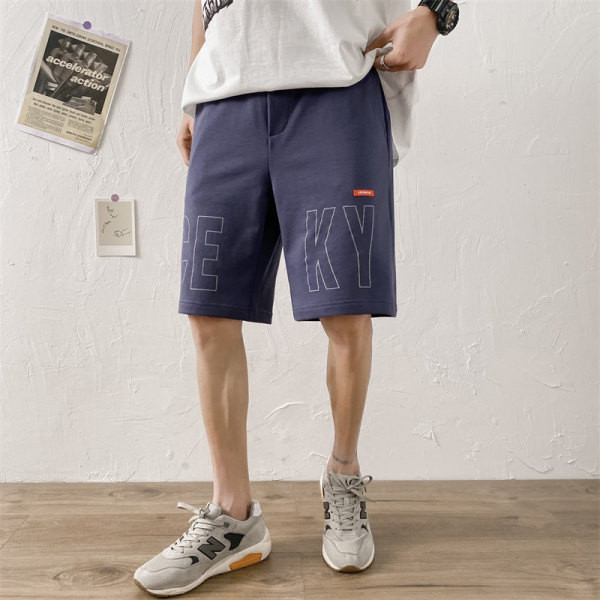 Férfi rövidnadrág felirattal és zsebekkel