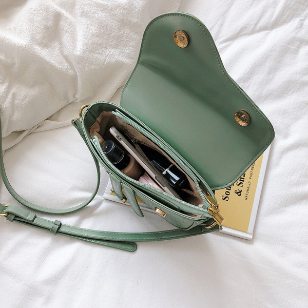 Stilīga sieviešu soma no eko ādas ar garu rokturi