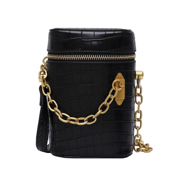 Geanta de dama eleganta cu fermoar si element metalic