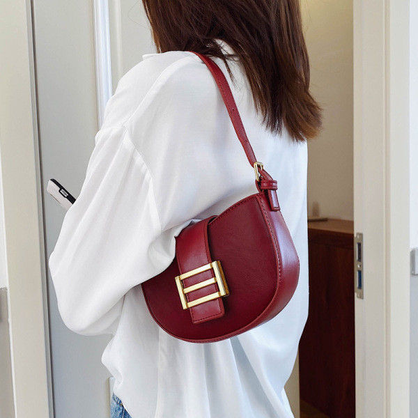 Női mindennapi táska eko bőrből, csattal