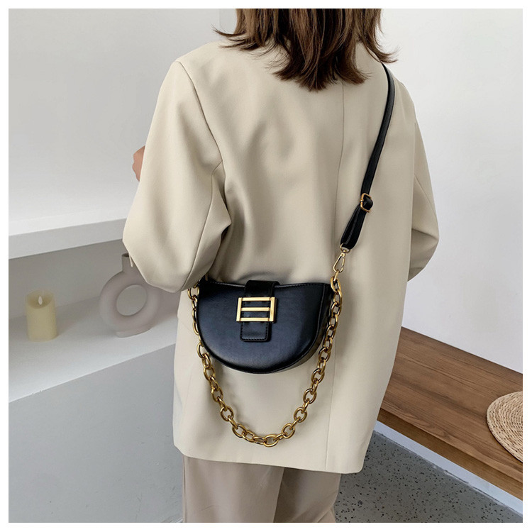 Női mindennapi táska eko bőrből, csattal