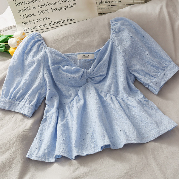 Bluză de damă modernă cu mâneci 3/4 - model decupat