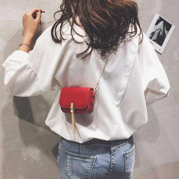 Mini geantă de umăr elegantă pentru femei, cu mâner metalic