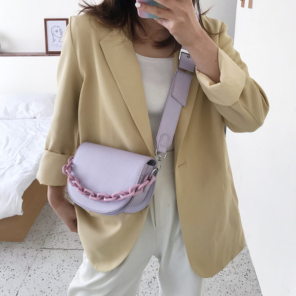 Geanta de dama eleganta din piele ecologica cu element metalic si maner lung