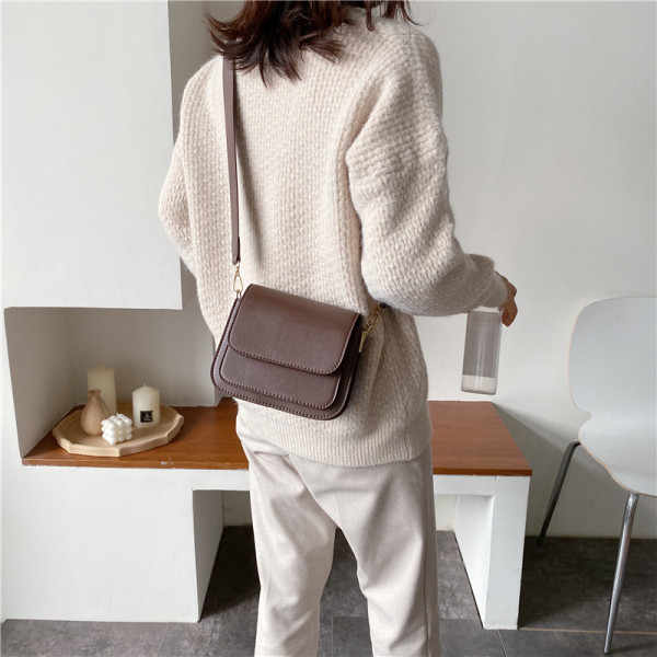 Geanta de dama la zi cu maner lung, model simplu