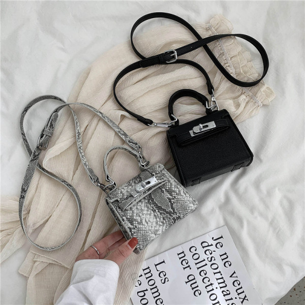 Geanta de dama moderna din piele ecologica cu manere scurte si lungi