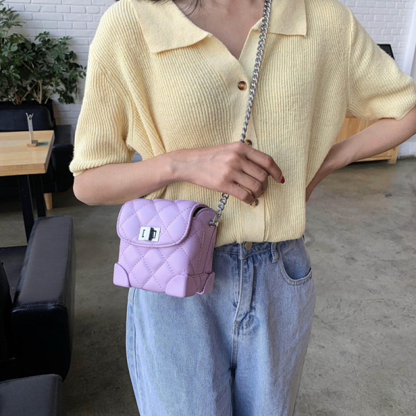 Geanta de dama moderna cu maner metalic