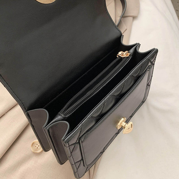 Stilīga sieviešu soma no eko ādas ar sprādzi