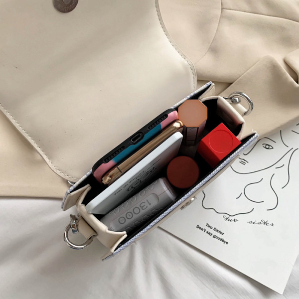 Geantă de umăr modernă în carouri de damă