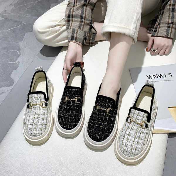 Pantofi casual dama de primavara-toamna cu element metalic