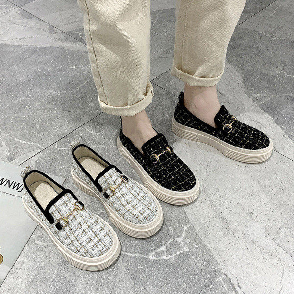 Pantofi casual dama de primavara-toamna cu element metalic