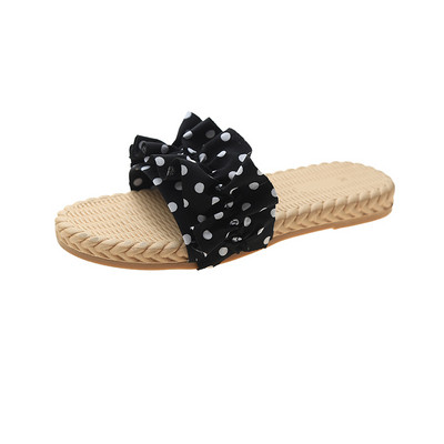 Naiste moodsad lameda tallaga sussid