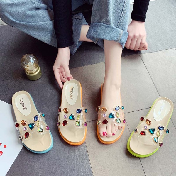 Uus mudel naiste sussid elemendiga - värvilised kivid