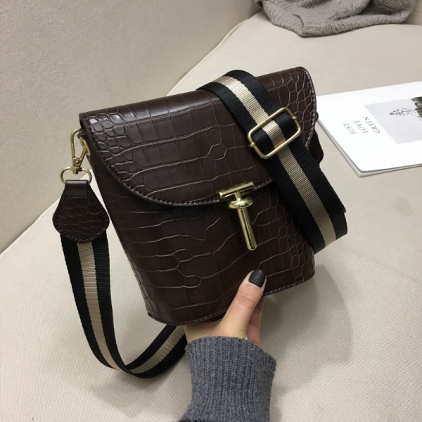 Modern női táska eco bőrből, sima modell