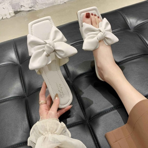 Papuci de dama din piele cu talpa plata si panglica