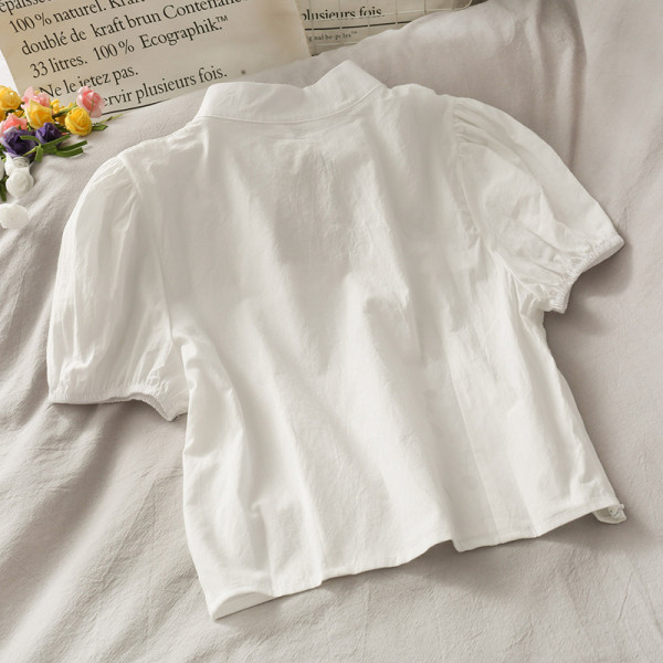 Cămașă retro de damă cu parte decupată și cravate