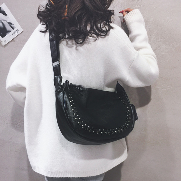 Igapäevane aasadega naiste õlakott