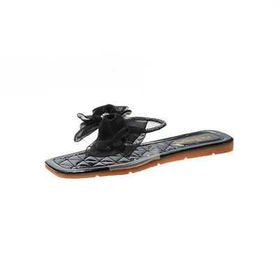 Jauns sieviešu čību modelis ar plakanu zoli un mežģīņu lenti