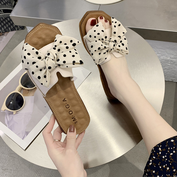 Naiste vabaaja sussid täpilise paelaga