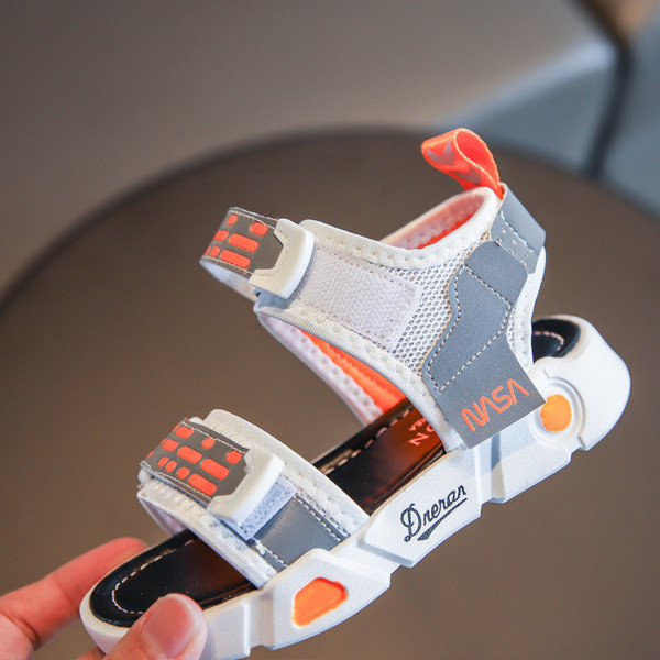 Sandale moderne pentru copii pentru baieti prinse cu autocolante