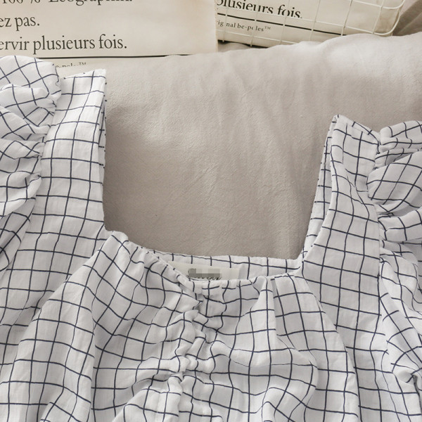 Bluză de damă modernă cu decolteu pătrat și mâneci scurte