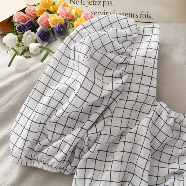 Bluză de damă modernă cu decolteu pătrat și mâneci scurte