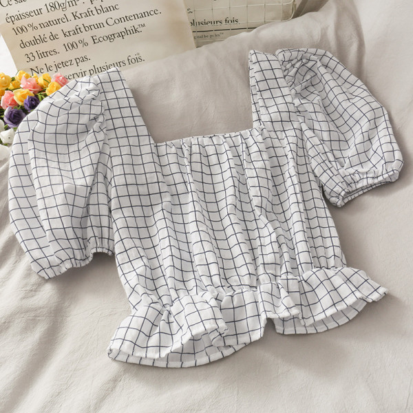 Bluză de damă modernă cu decolteu pătrat și mâneci scurte