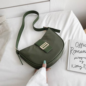 Geanta casual de dama model simplu cu catarama