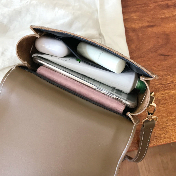 Geanta de umar dama model simplu cu maner lung