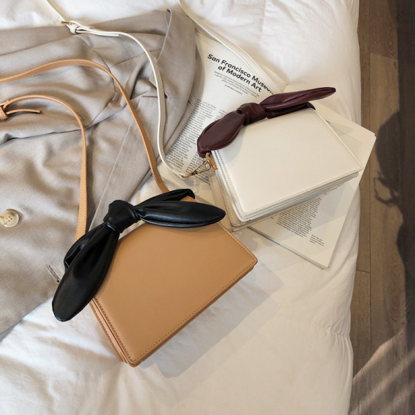 Praegune pika sangaga naiste kott tavaline mudel