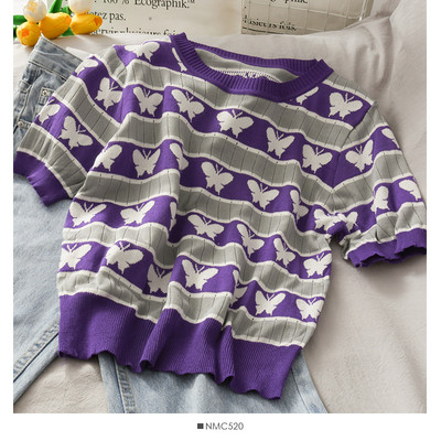 Bluză de damă din catifea cu decolteu oval și mâneci scurte