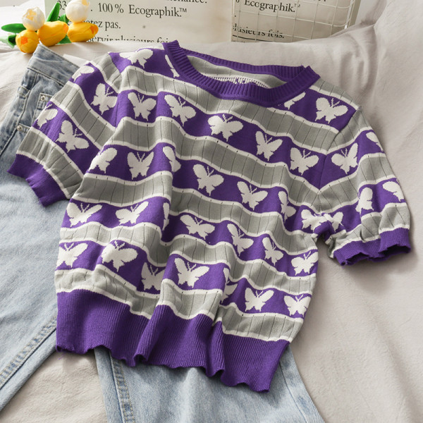 Bluză de damă din catifea cu decolteu oval și mâneci scurte