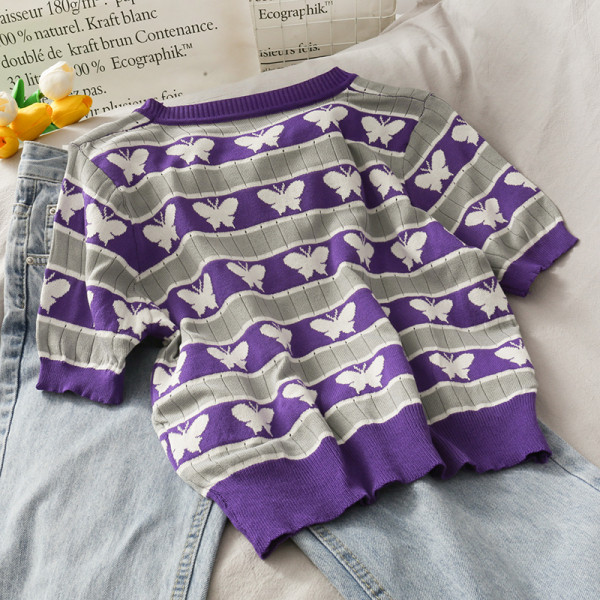 Bluză de damă din catifea cu decolteu oval și mâneci scurte