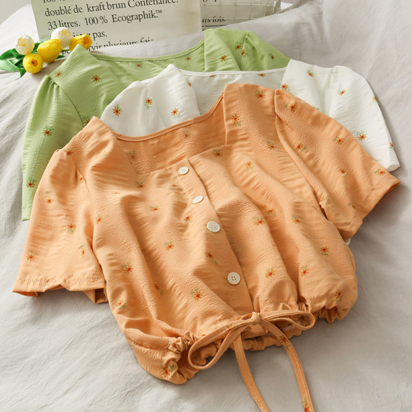 Bluză de damă cu decolteu pătrat și legături în talie