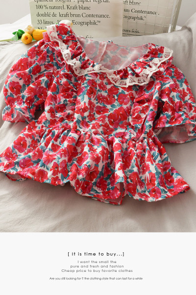 Bluză de damă retro cu imprimeu floral și elemente din dantelă