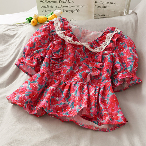 Bluză de damă retro cu imprimeu floral și elemente din dantelă