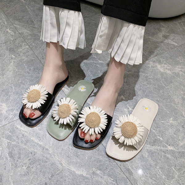 Papuci moderni de dama cu talpa plata si element 3D