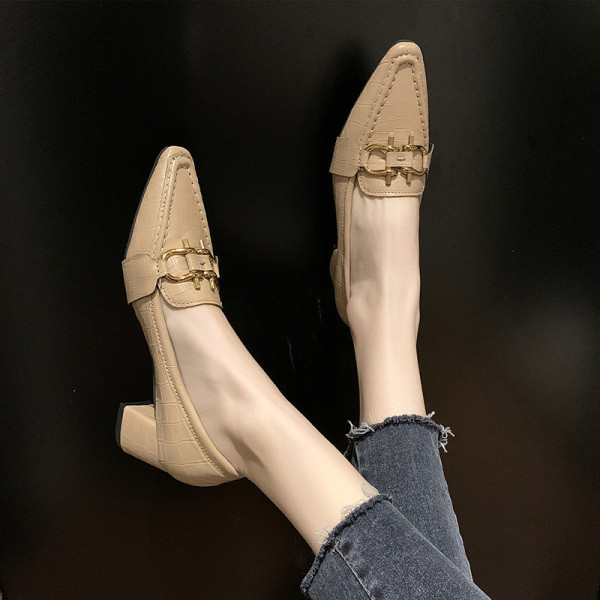 Pantofi de dama din piele ecologica model cu varf si toc patrat