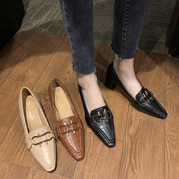 Pantofi de dama din piele ecologica model cu varf si toc patrat