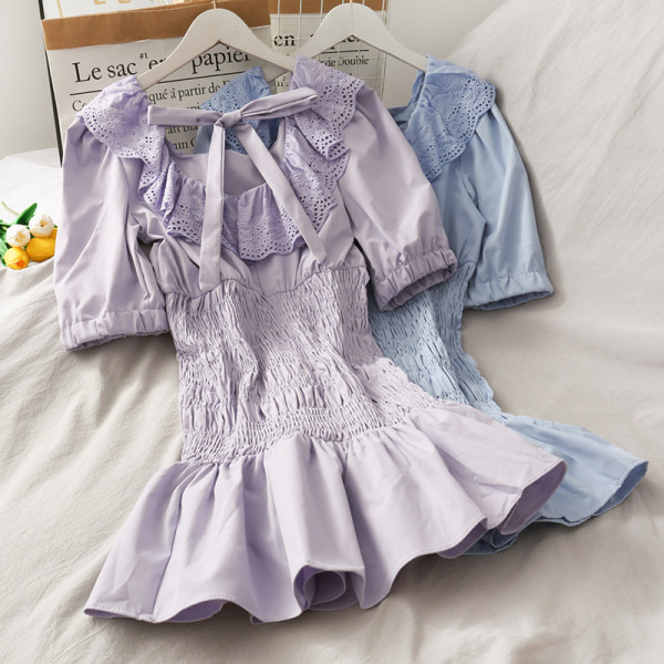 Moodne naiste lipsudega kleit - lõikega mudel