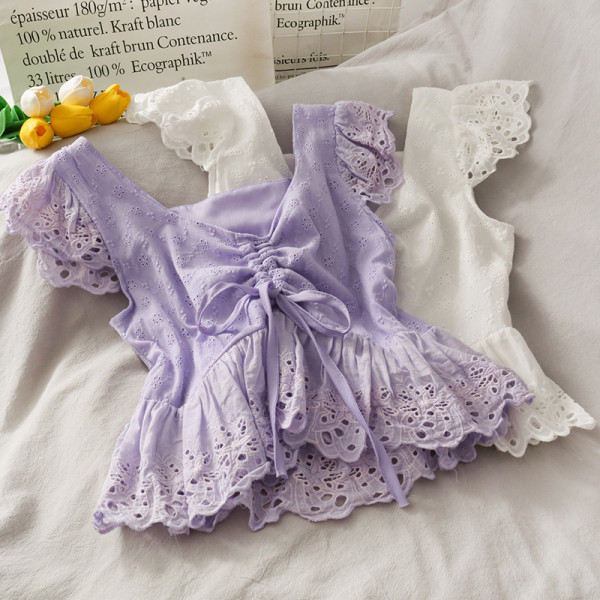 Bluză de damă cu decolteu profund și cravate