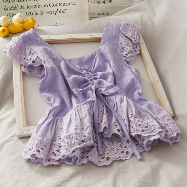 Bluză de damă cu decolteu profund și cravate