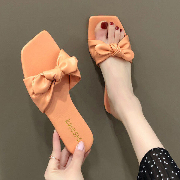 Papuci de dama din piele cu talpa plata si panglica