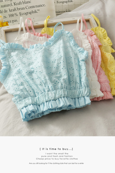 Napi női felső vékony pántokkal és fürtökkel