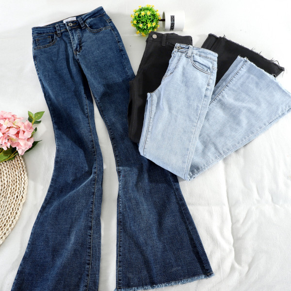 Jelenlegi Charleston típusú női farmer