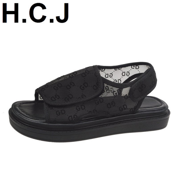 Sandale de dama actuale cu talpa plate si petice velcro