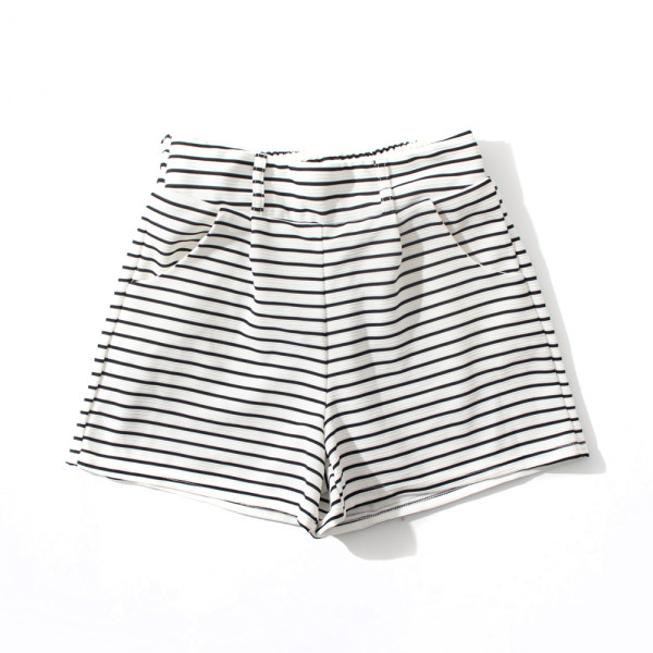 Sieviešu svītraini šorti