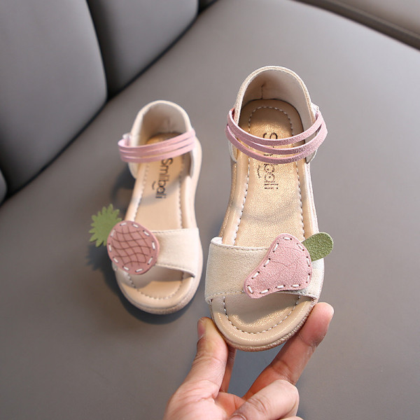 Sandale pentru copii actuale cu element 3D pentru fete