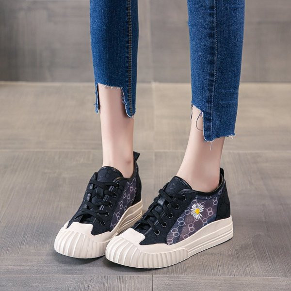 Võrgusilma ja värvilise tikandiga vabaaja naiste tossud