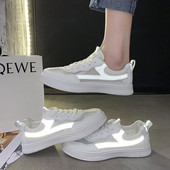 Aktuális női tornacipő lapos talppal és hálóval